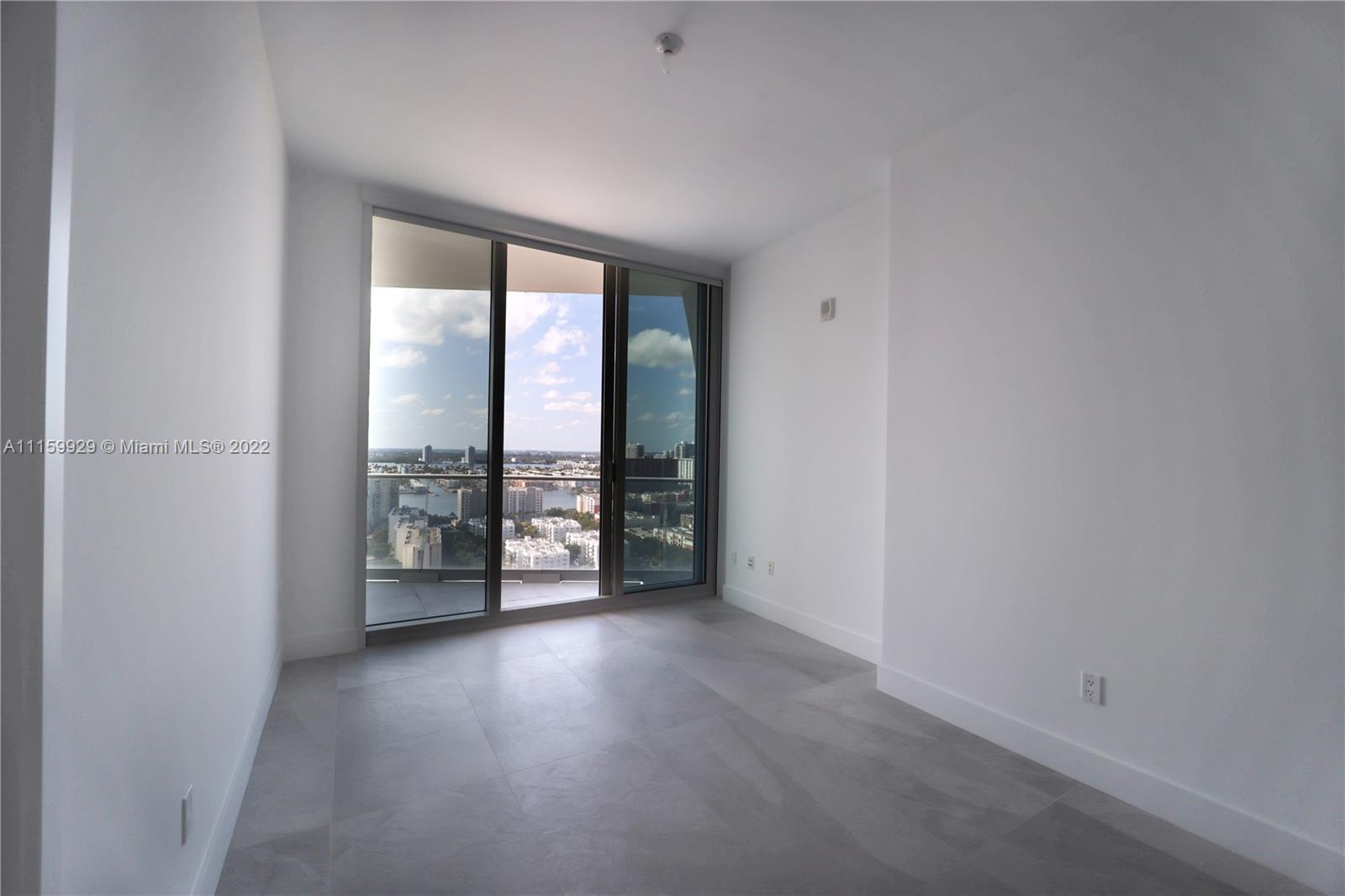 JADE SIGNATURE CONDO - Residential