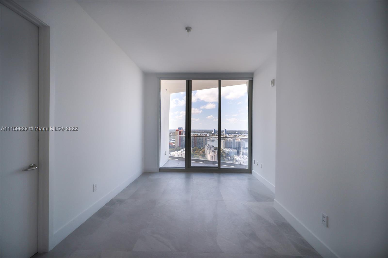 JADE SIGNATURE CONDO - Residential