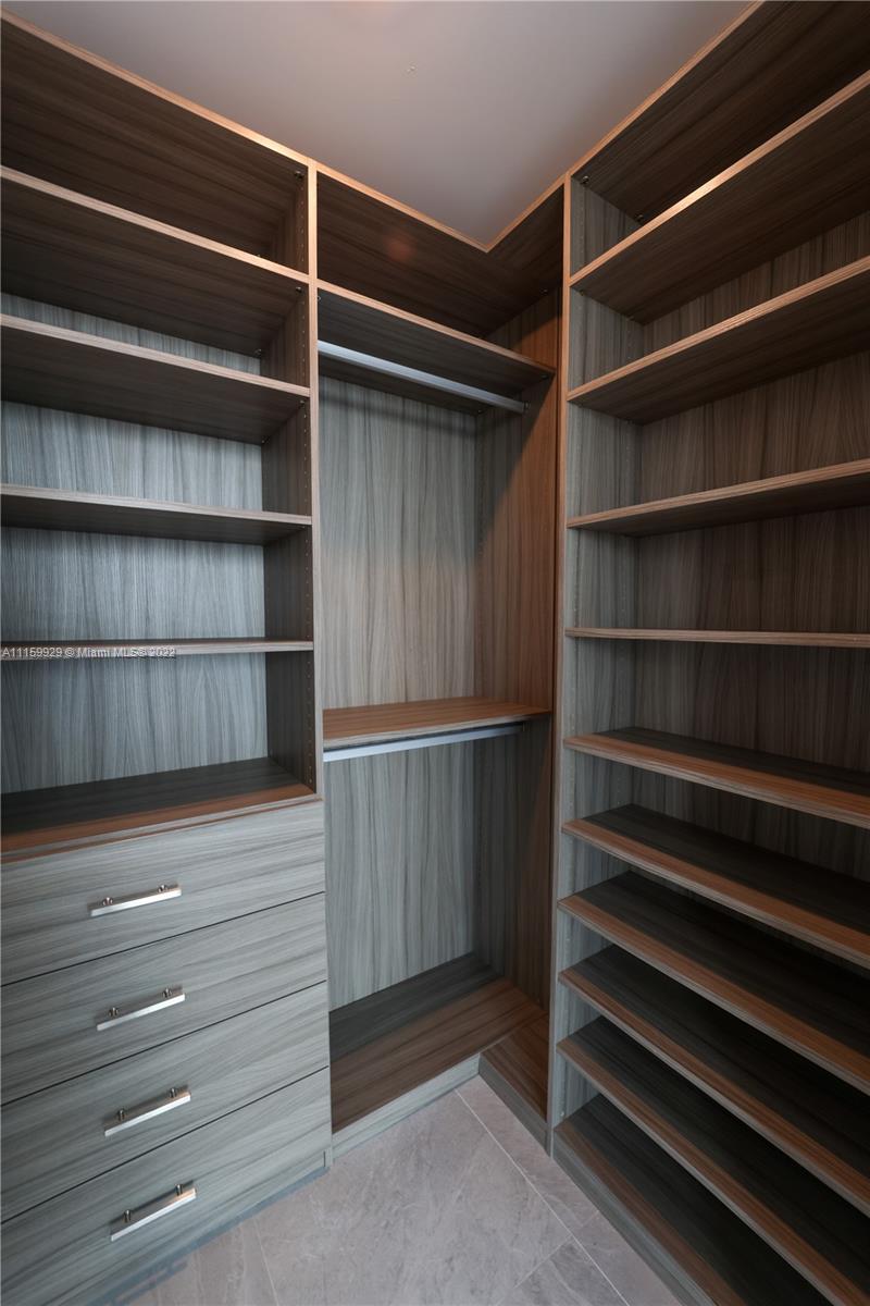 JADE SIGNATURE CONDO - Residential