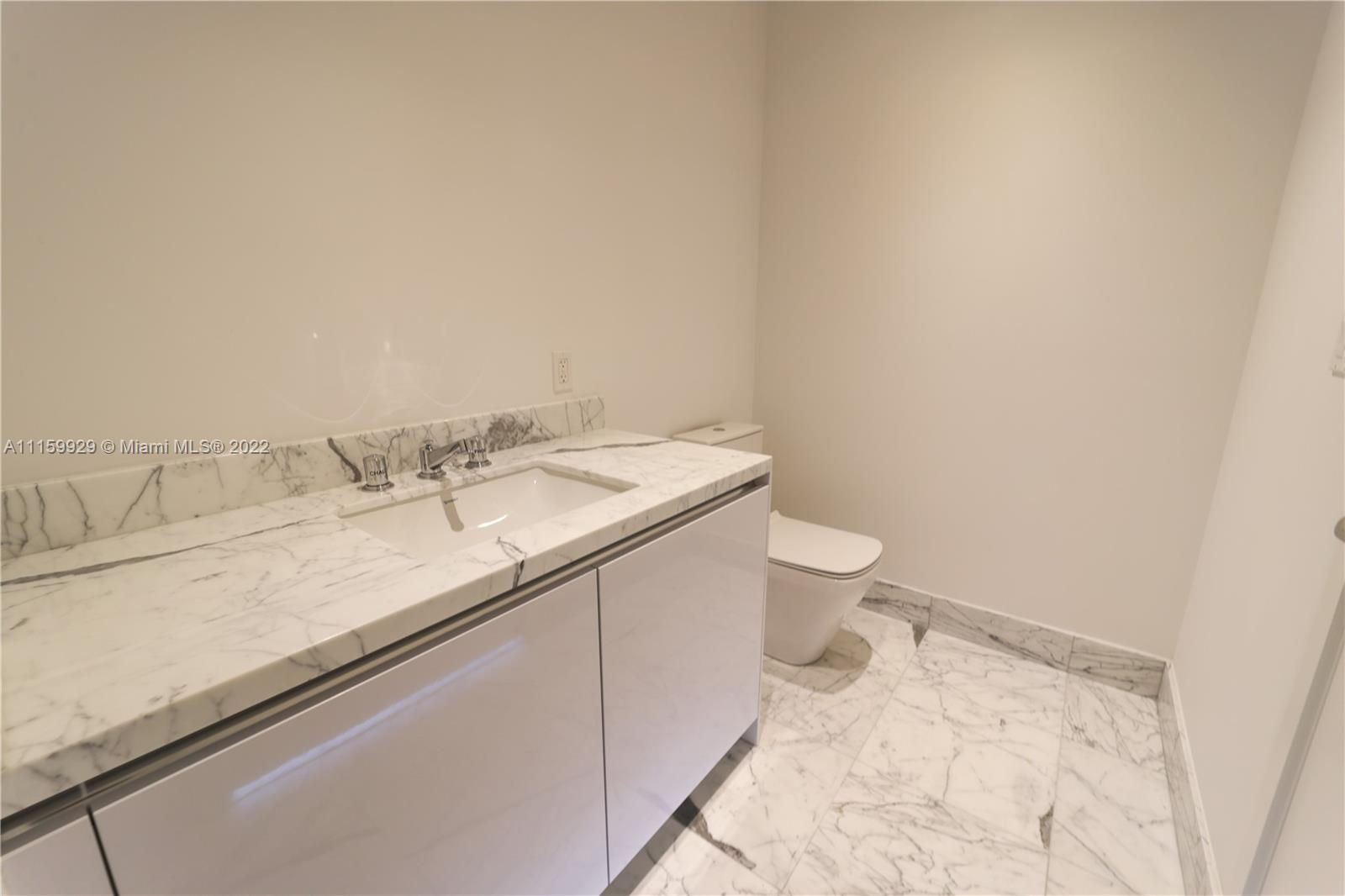 JADE SIGNATURE CONDO - Residential