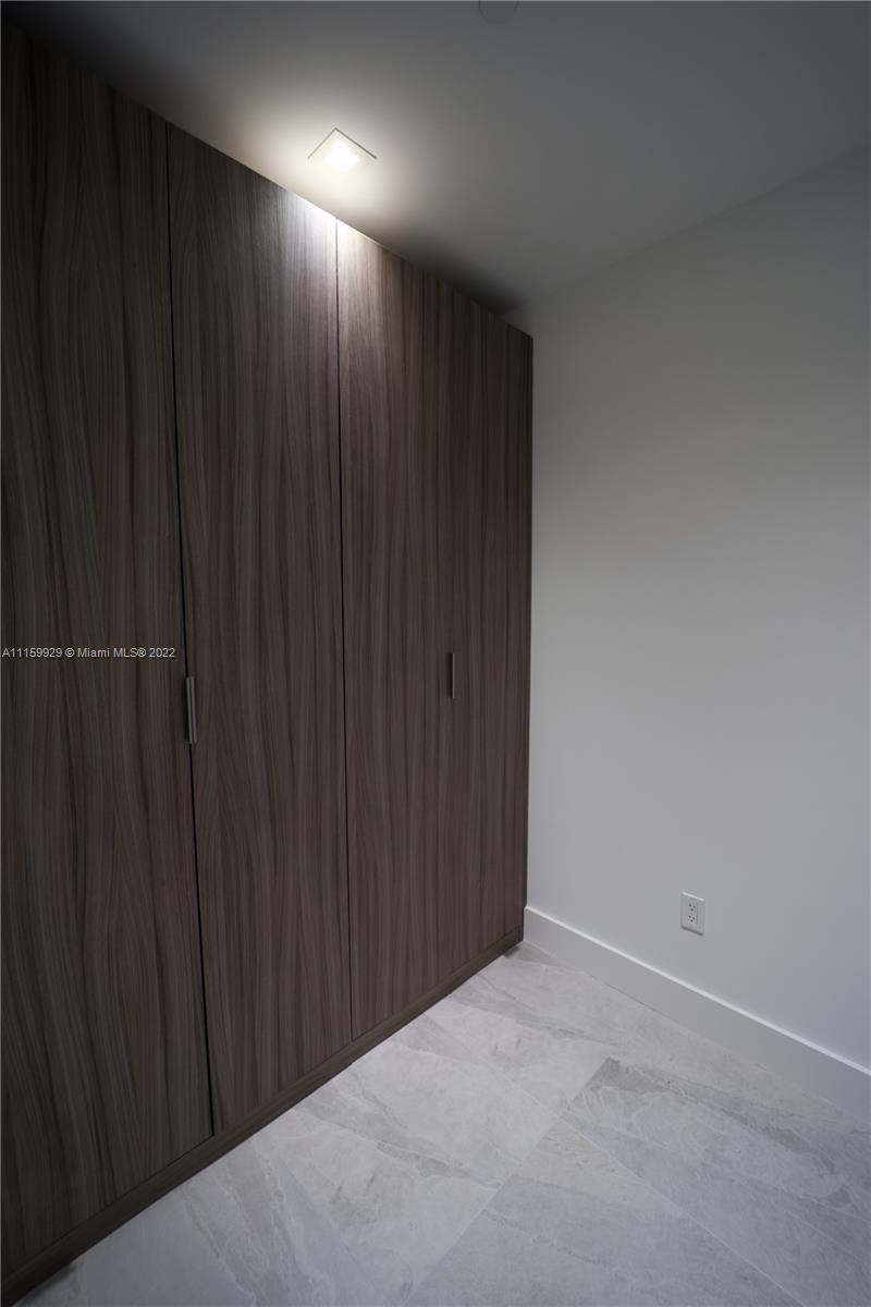 JADE SIGNATURE CONDO - Residential