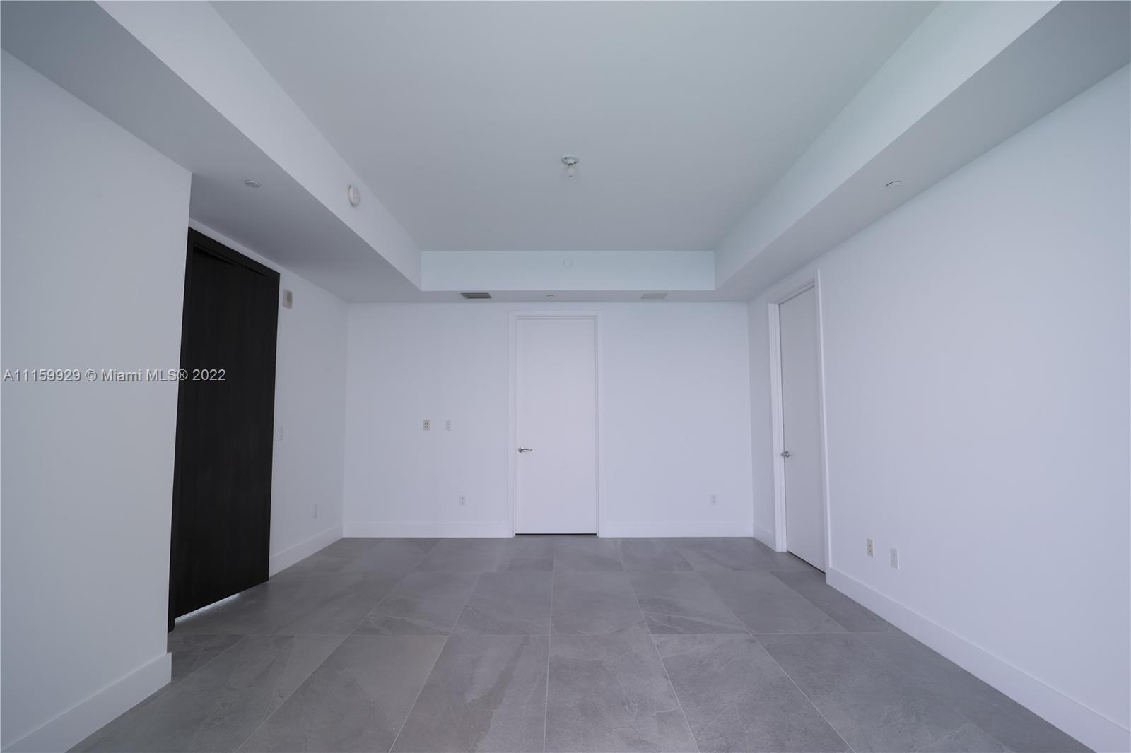 JADE SIGNATURE CONDO - Residential