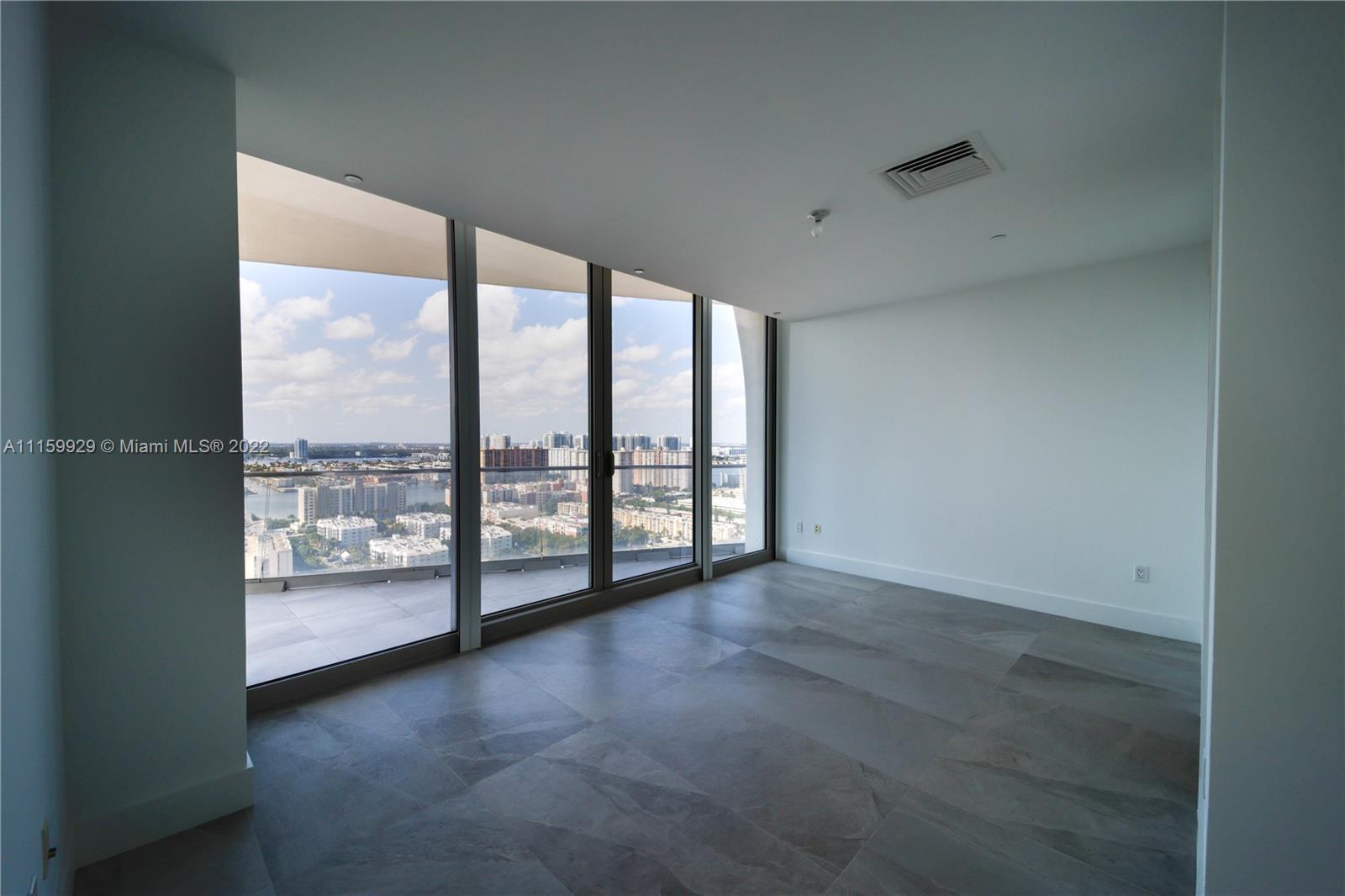 JADE SIGNATURE CONDO - Residential