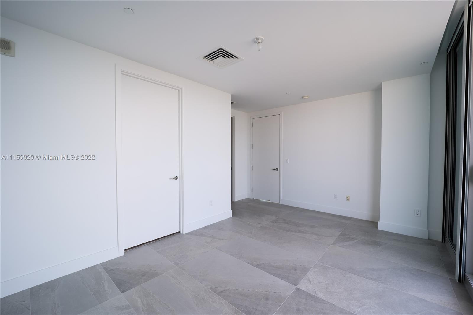 JADE SIGNATURE CONDO - Residential