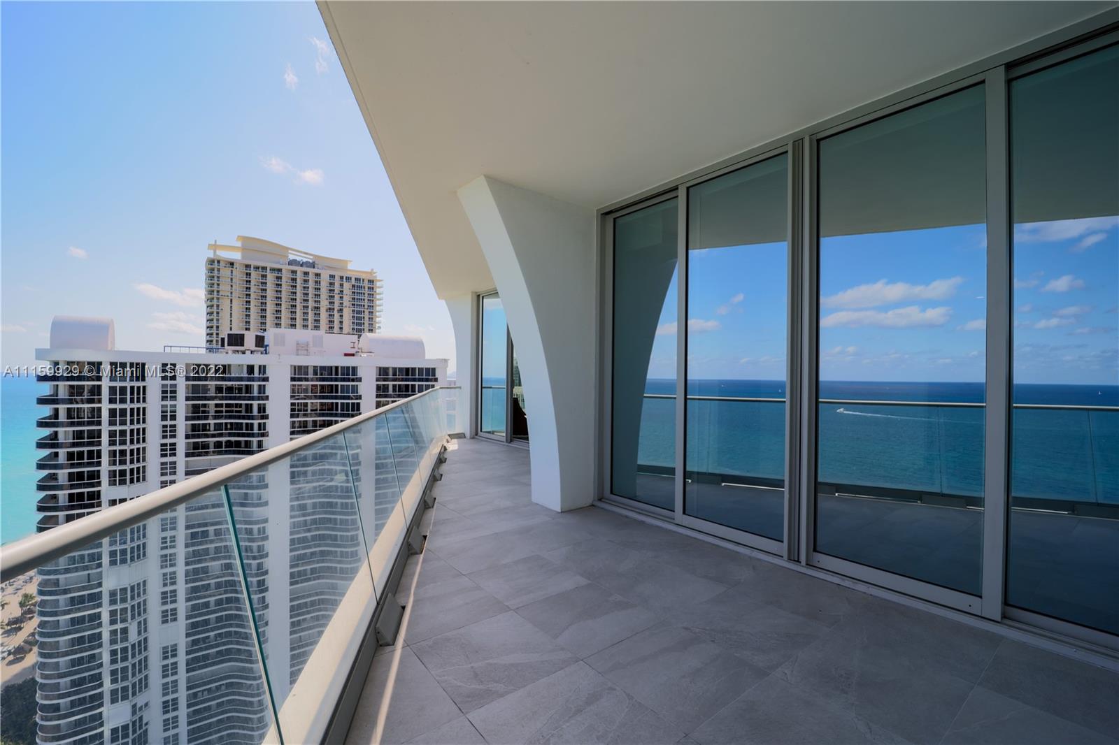 JADE SIGNATURE CONDO - Residential