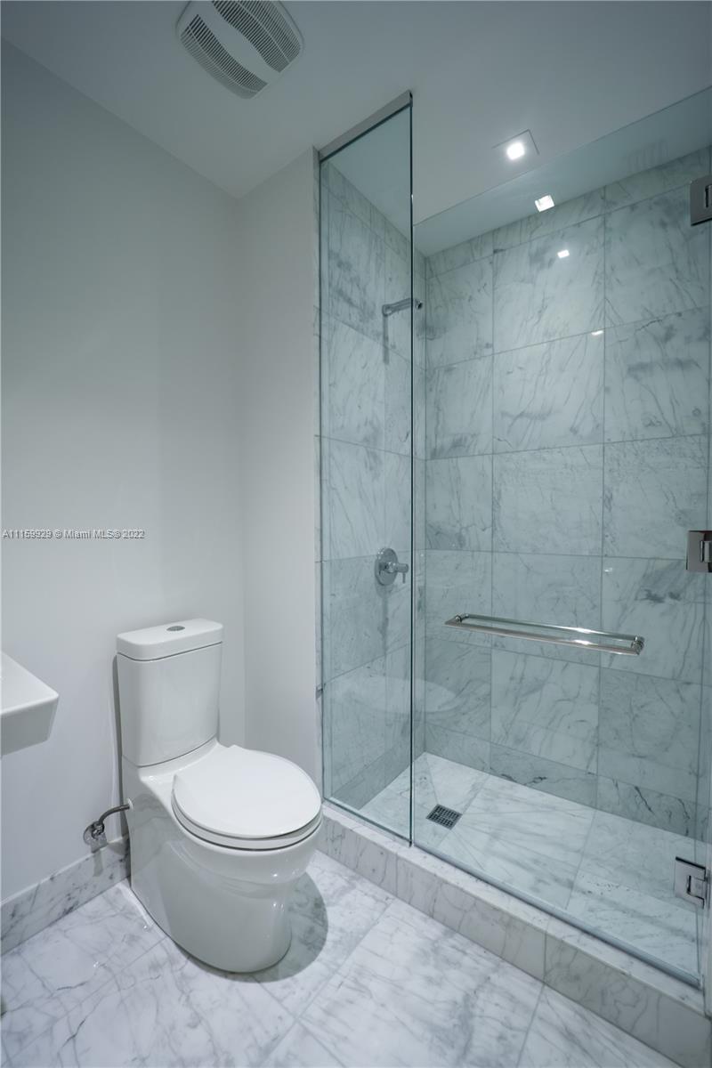 JADE SIGNATURE CONDO - Residential