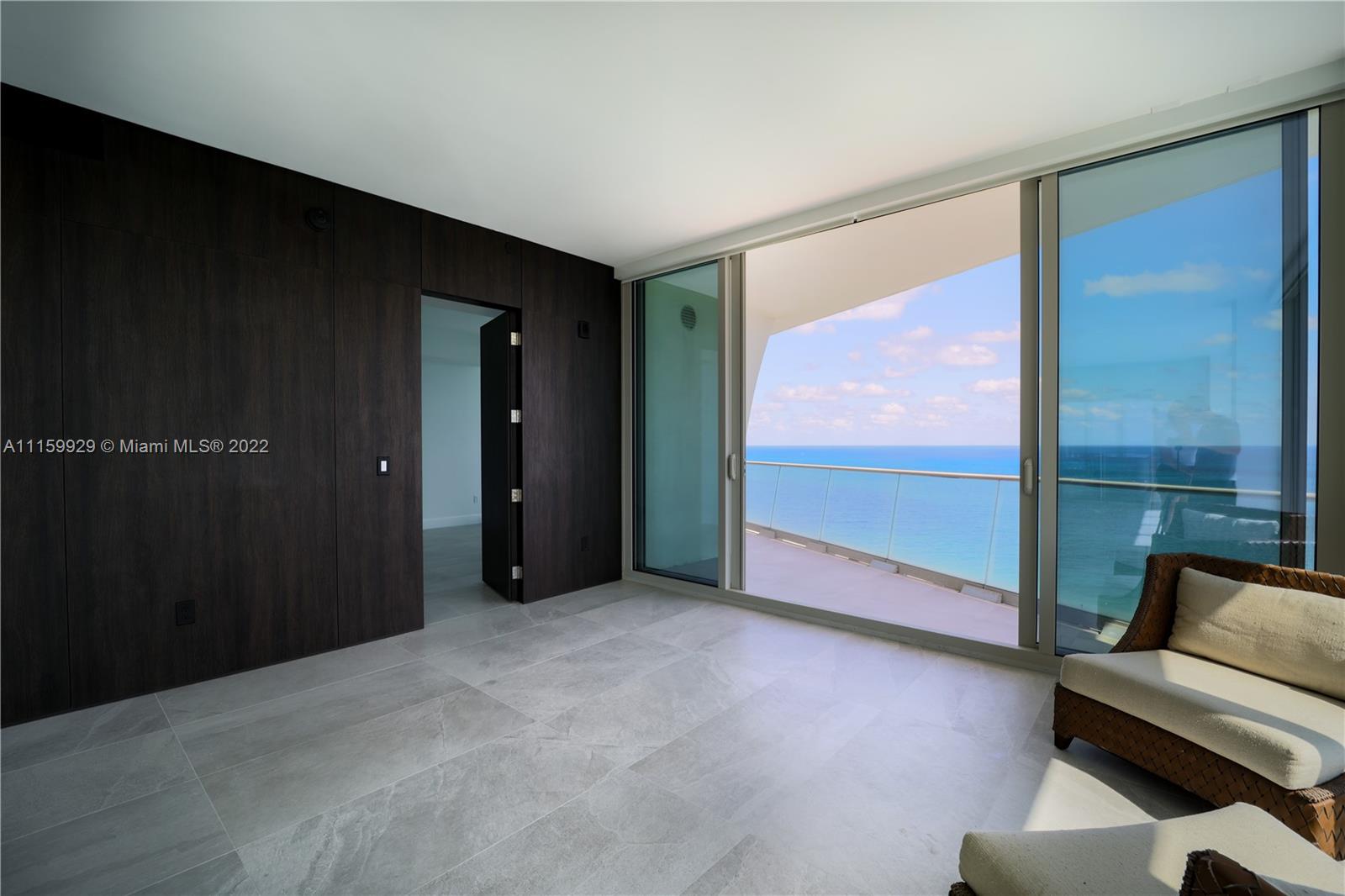 JADE SIGNATURE CONDO - Residential