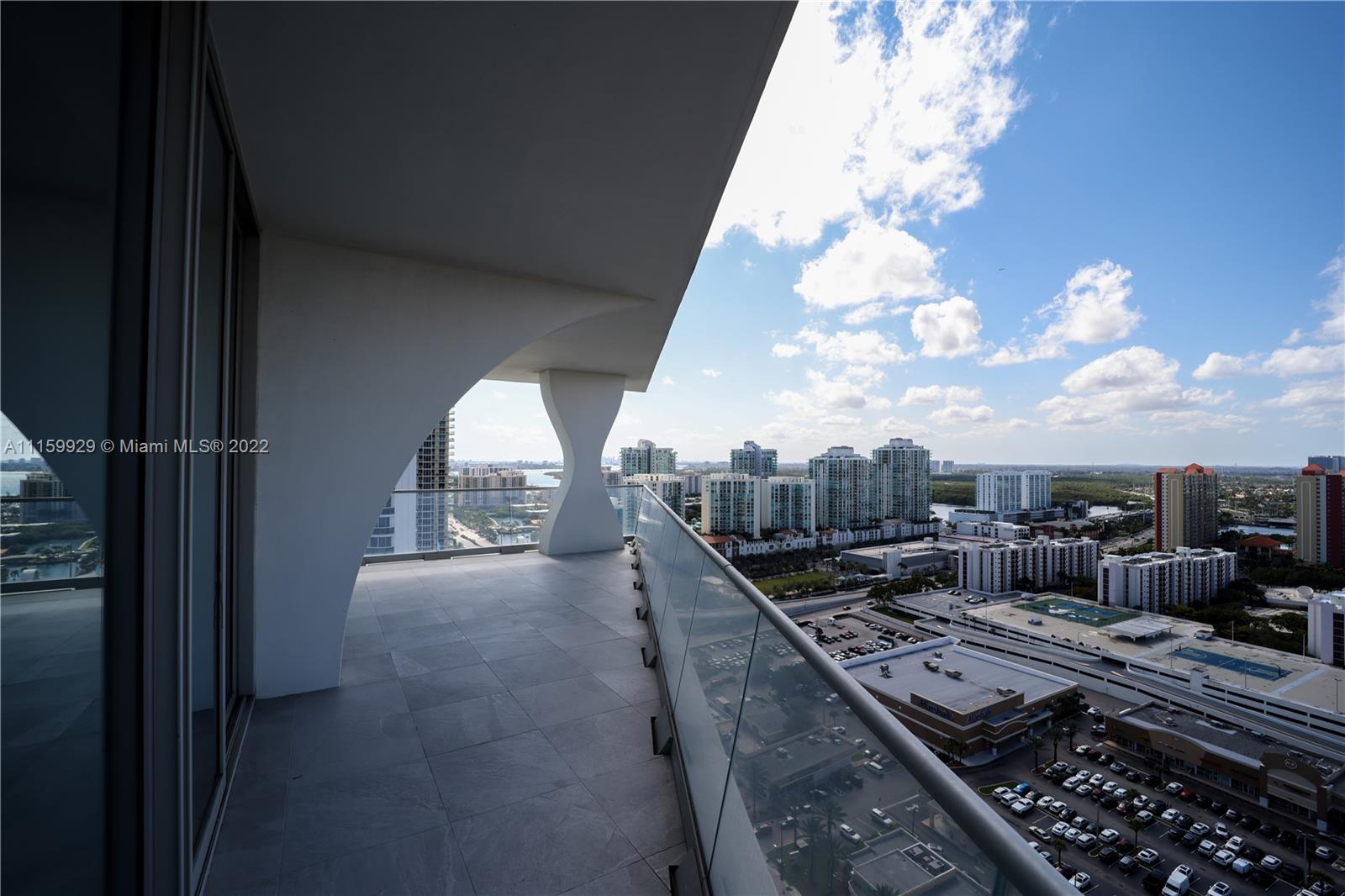 JADE SIGNATURE CONDO - Residential