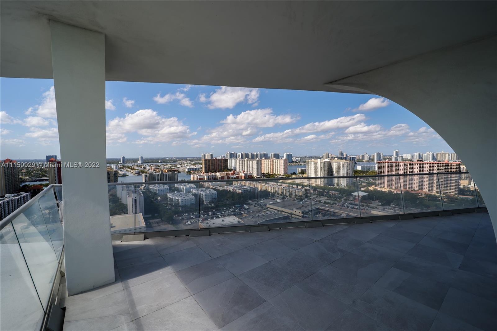 JADE SIGNATURE CONDO - Residential