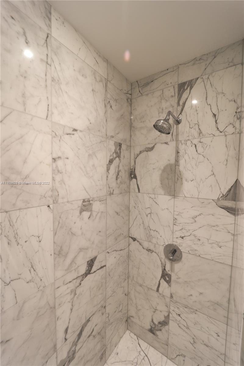 JADE SIGNATURE CONDO - Residential