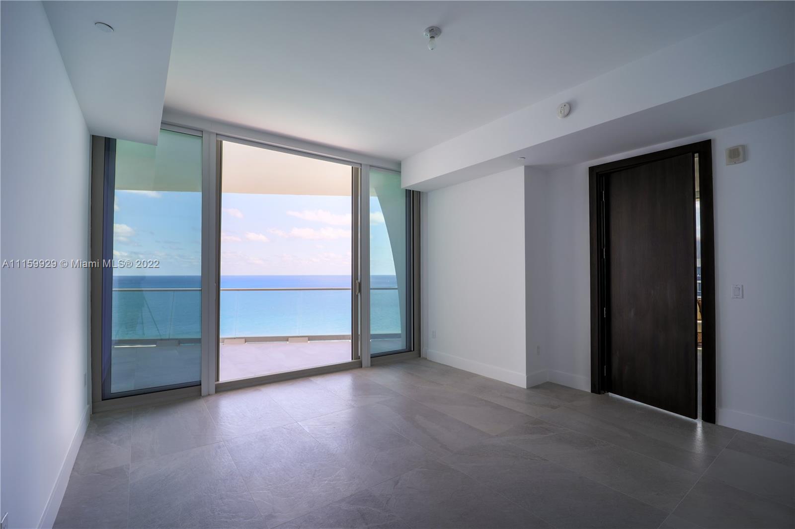 JADE SIGNATURE CONDO - Residential