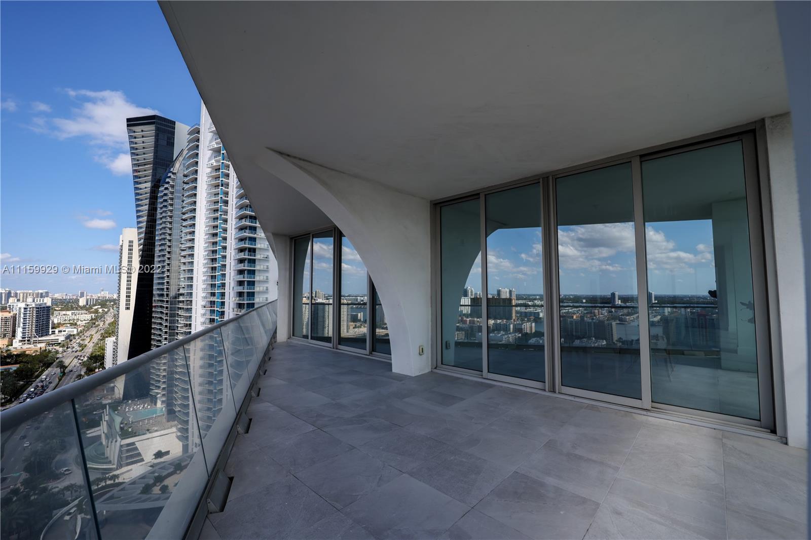 JADE SIGNATURE CONDO - Residential