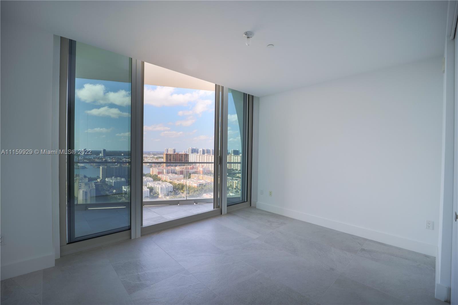 JADE SIGNATURE CONDO - Residential