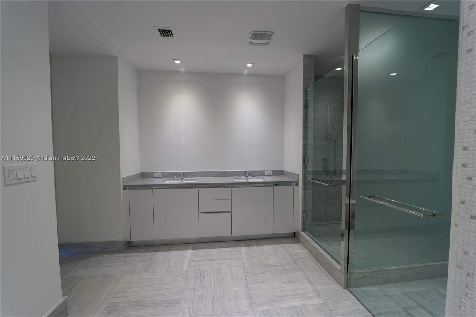 JADE SIGNATURE CONDO - Residential