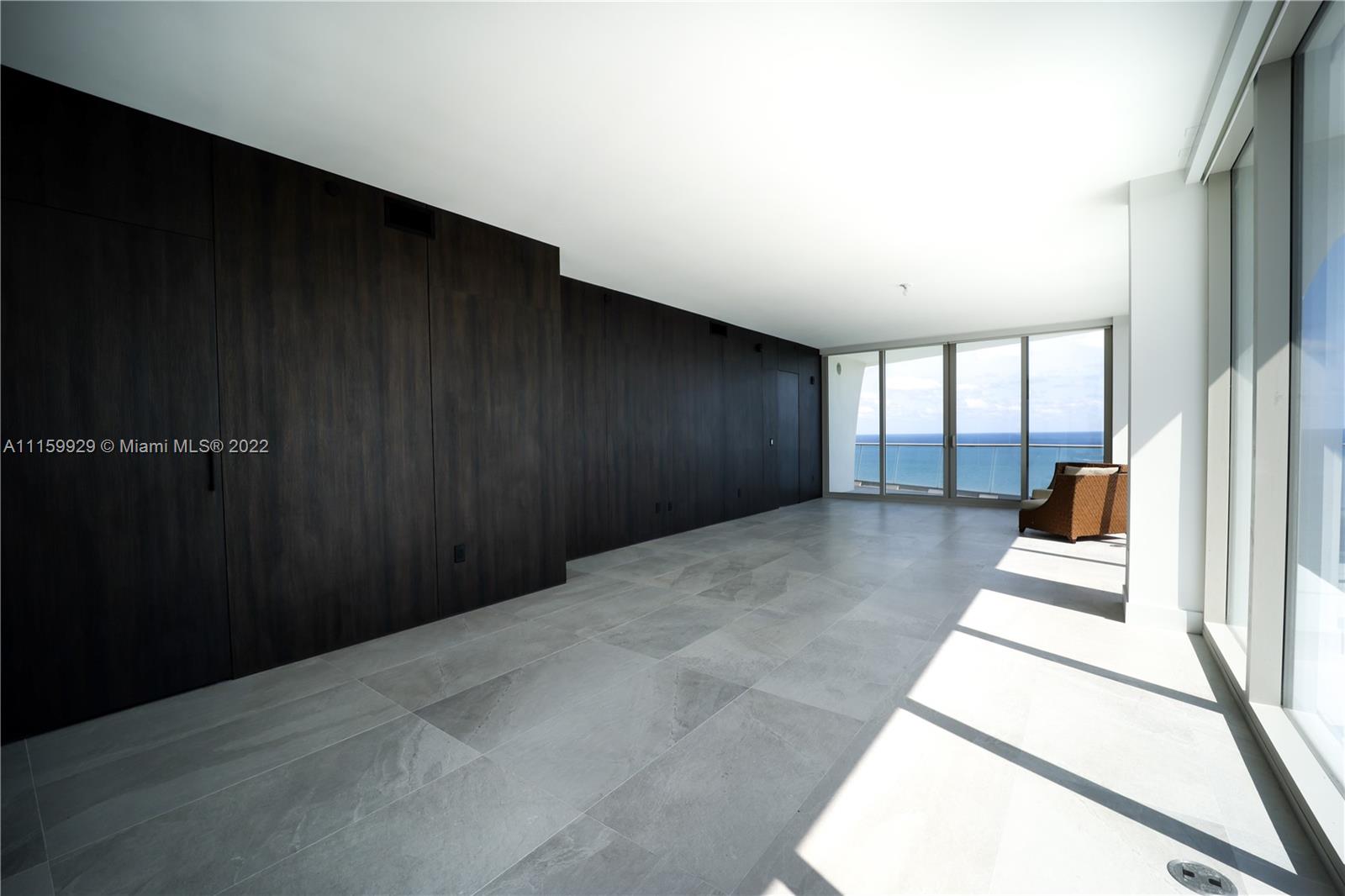 JADE SIGNATURE CONDO - Residential