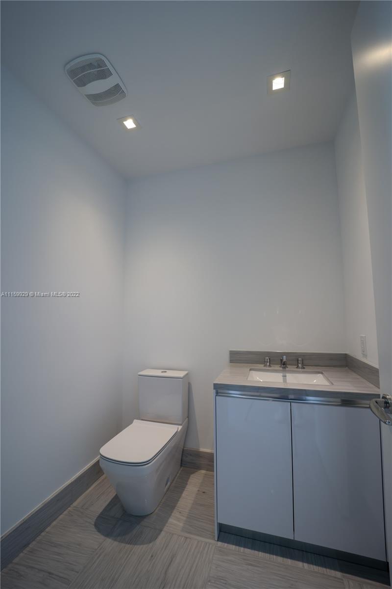 JADE SIGNATURE CONDO - Residential