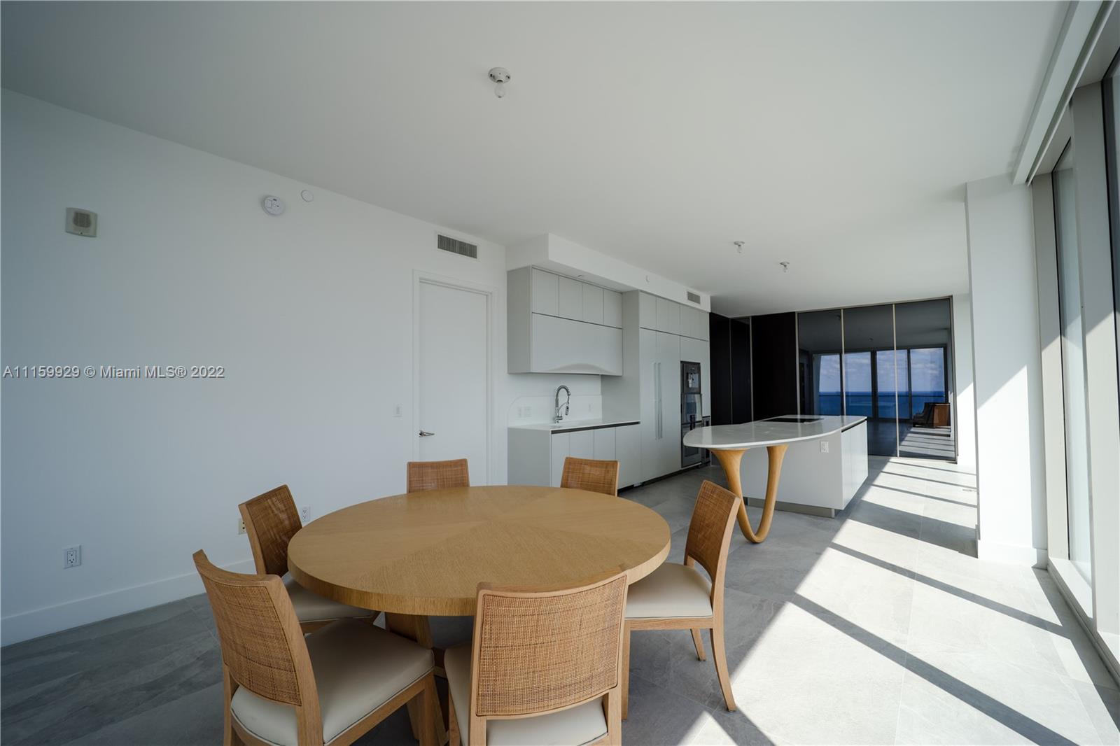 JADE SIGNATURE CONDO - Residential