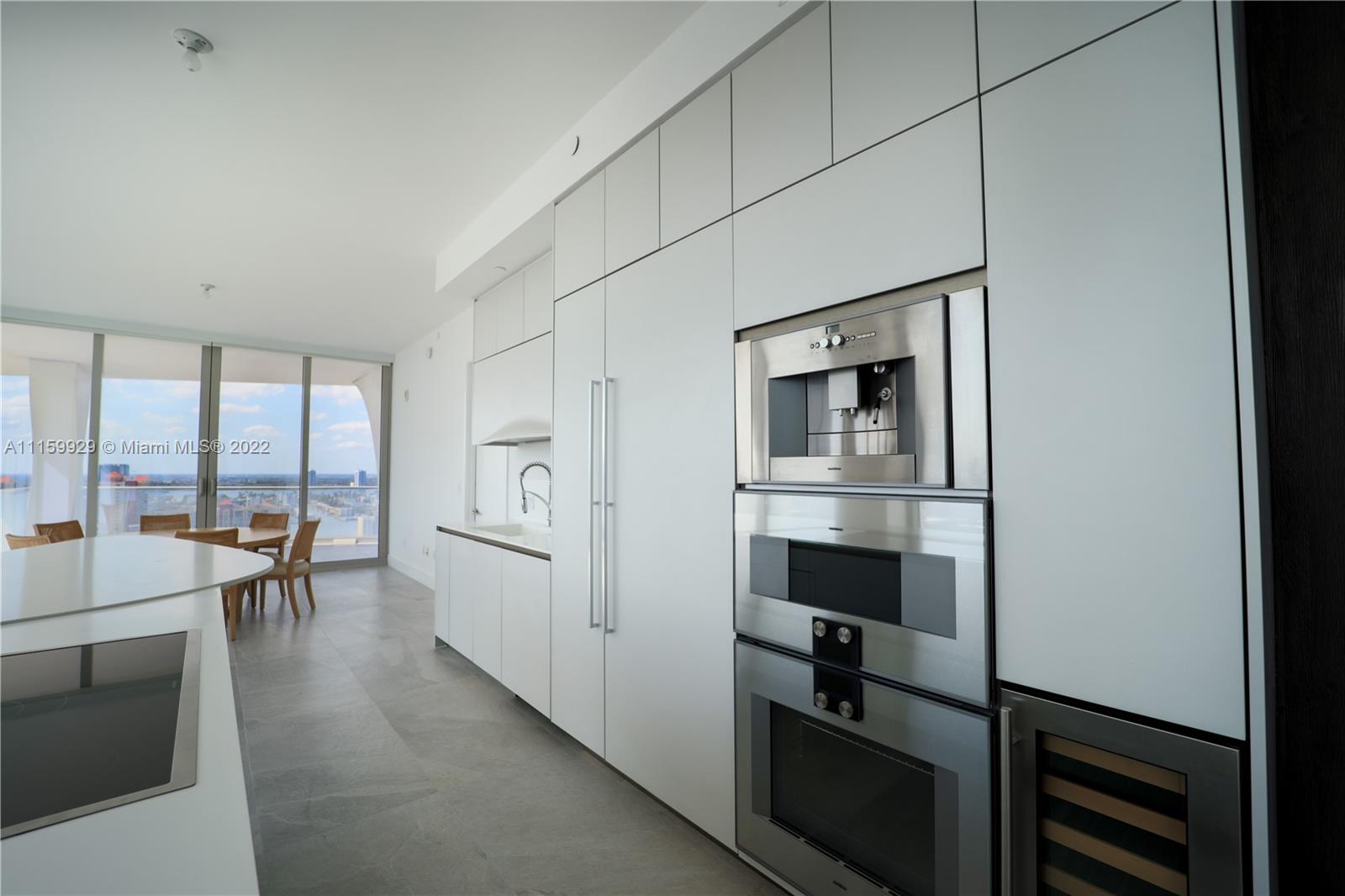 JADE SIGNATURE CONDO - Residential