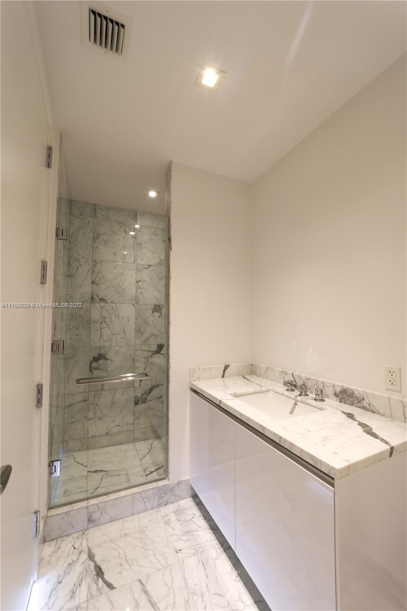 JADE SIGNATURE CONDO - Residential