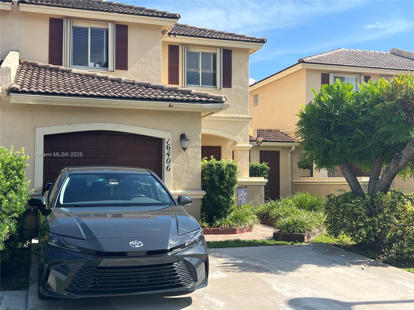 16406 SW 72nd Ter, Miami, FL, 33193/$525,000 1 16406 SW 72nd Ter
