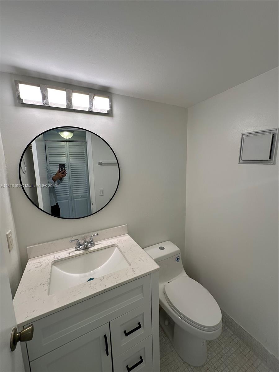 SUFFOLK AT CENTURY VILLAG - Residential Lease