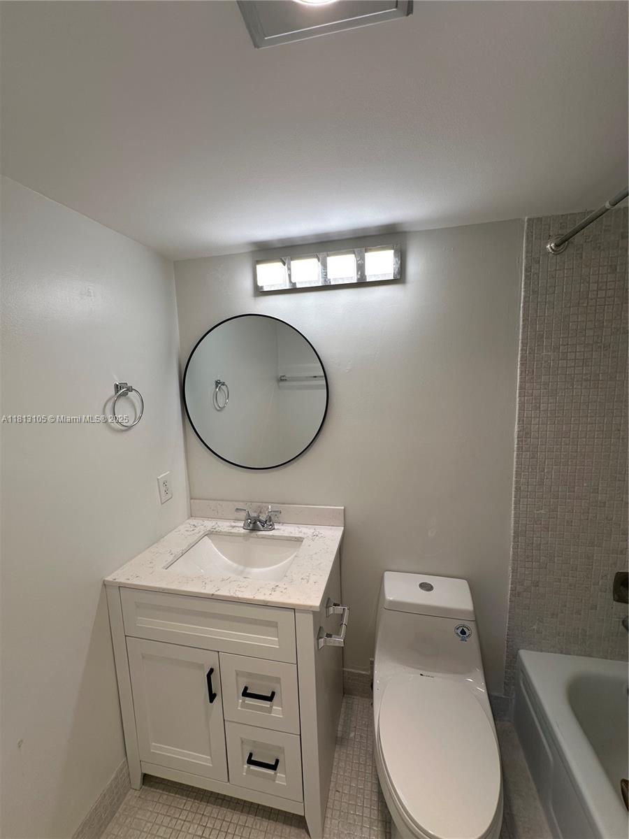 SUFFOLK AT CENTURY VILLAG - Residential Lease