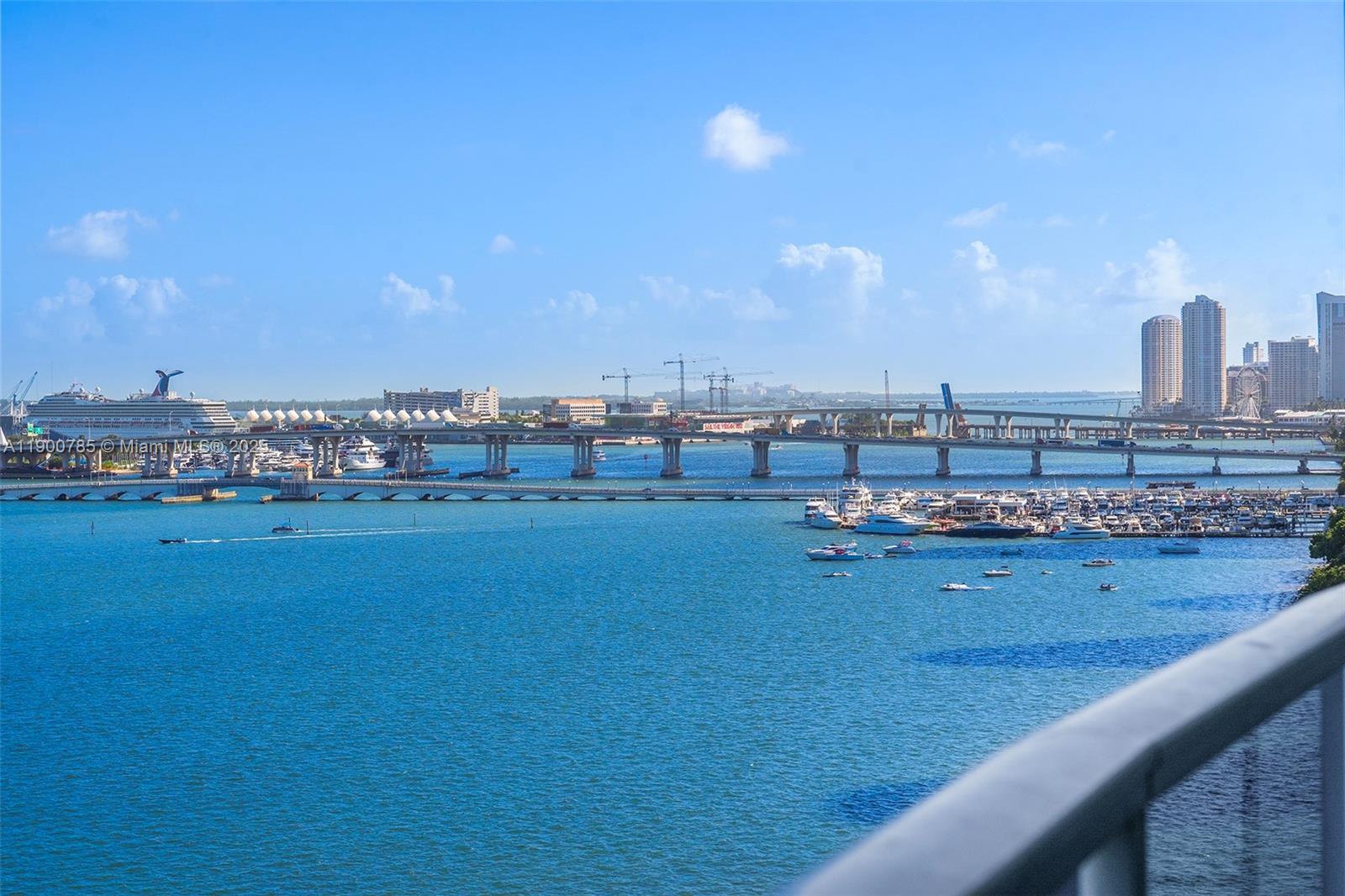 NEW WAVE CONDO - Residential Lease