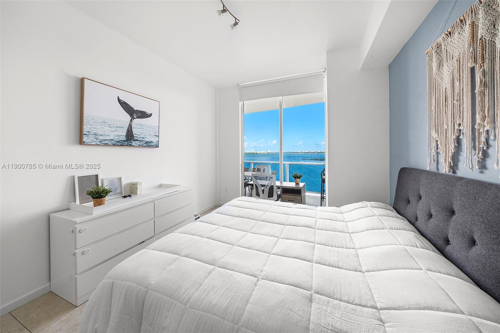 NEW WAVE CONDO - Residential Lease