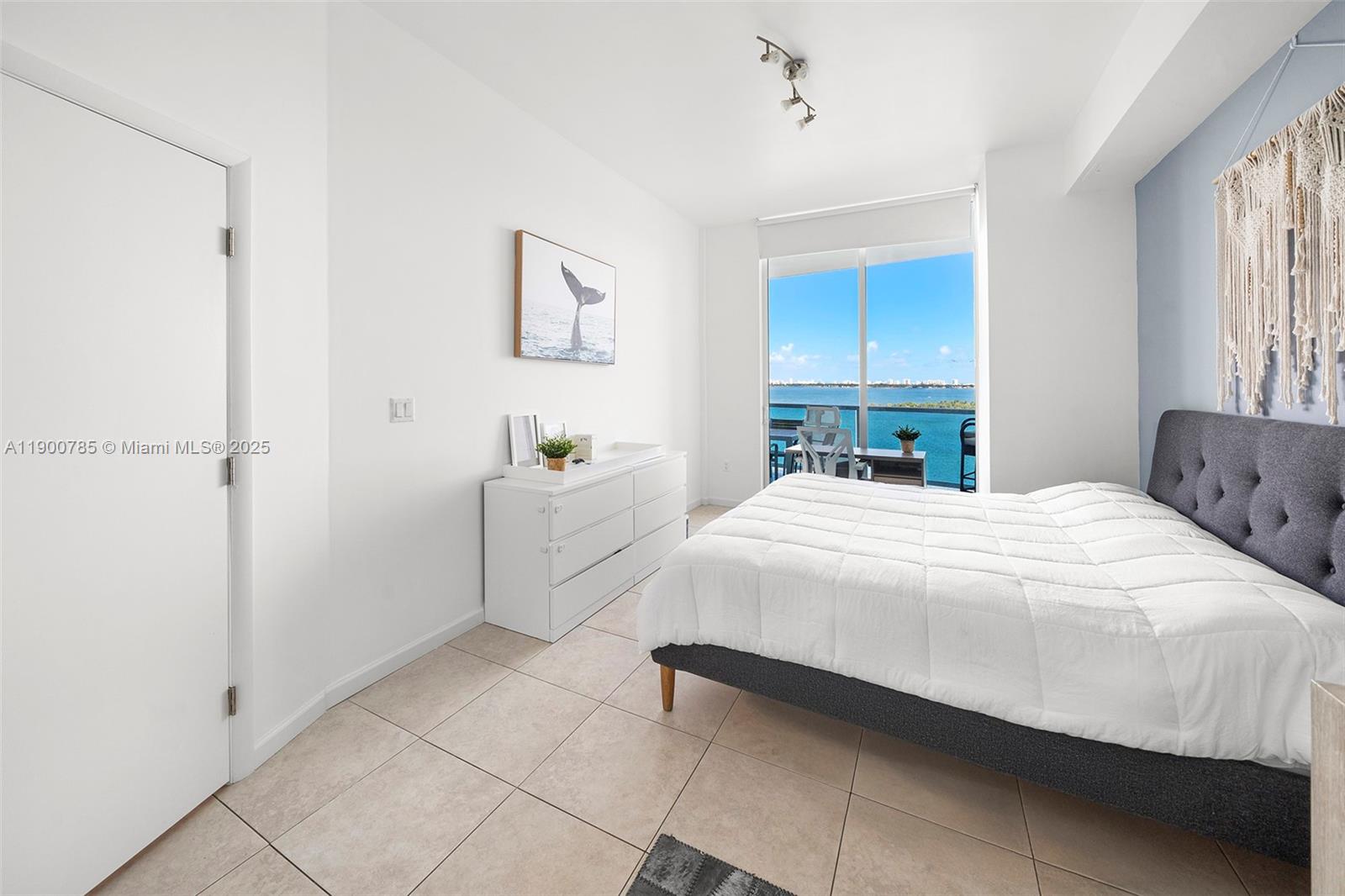 NEW WAVE CONDO - Residential Lease