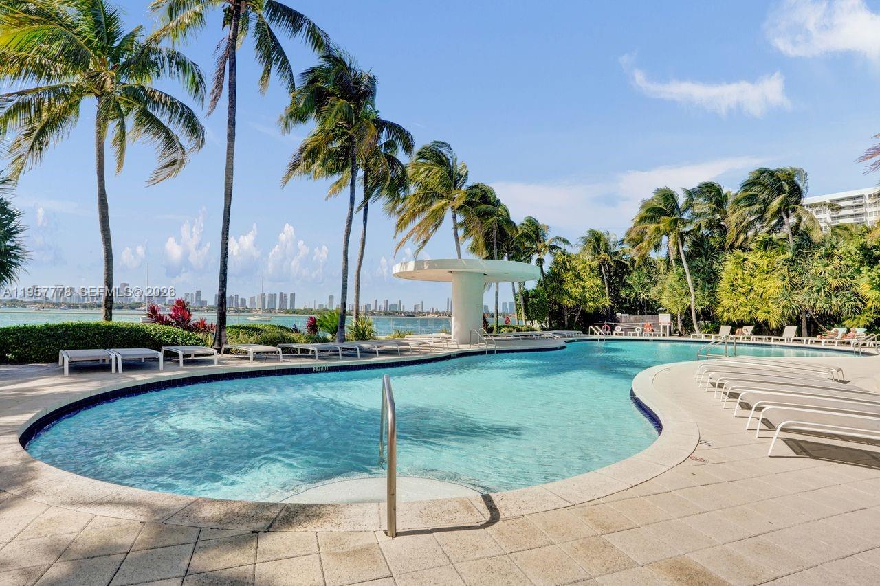 THE WAVERLY AT SOUTH BEAC - Residential