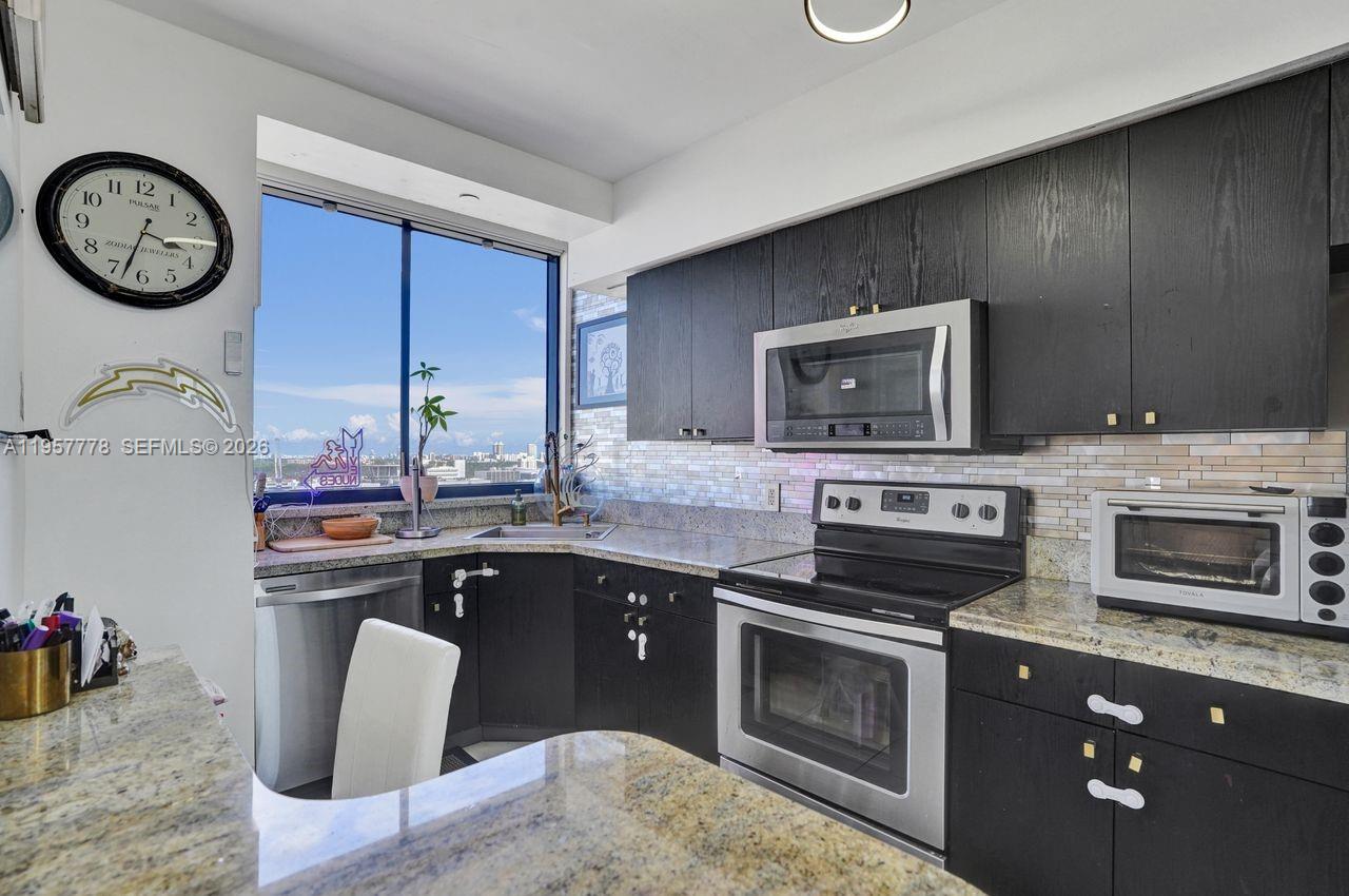 THE WAVERLY AT SOUTH BEAC - Residential