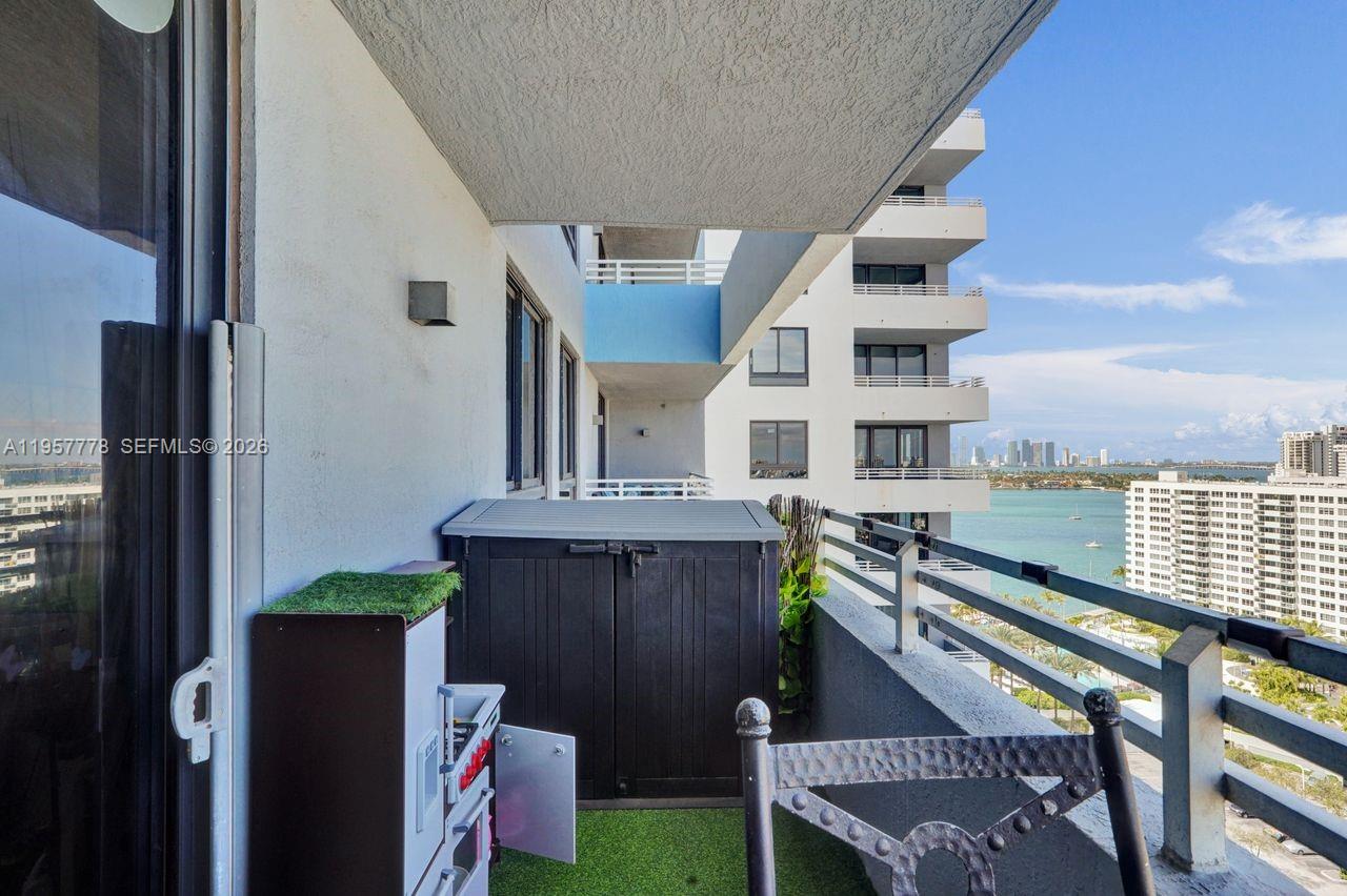 THE WAVERLY AT SOUTH BEAC - Residential