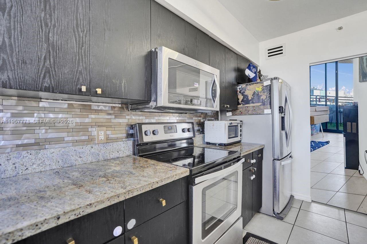 THE WAVERLY AT SOUTH BEAC - Residential