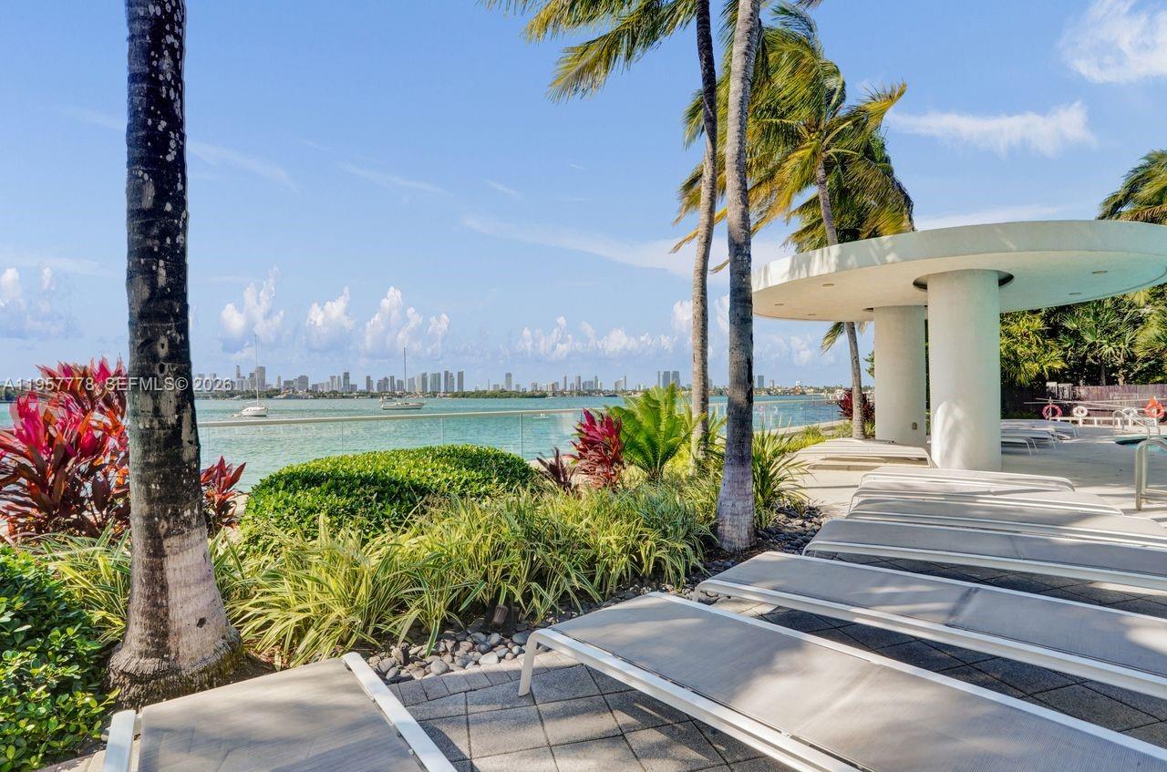 THE WAVERLY AT SOUTH BEAC - Residential