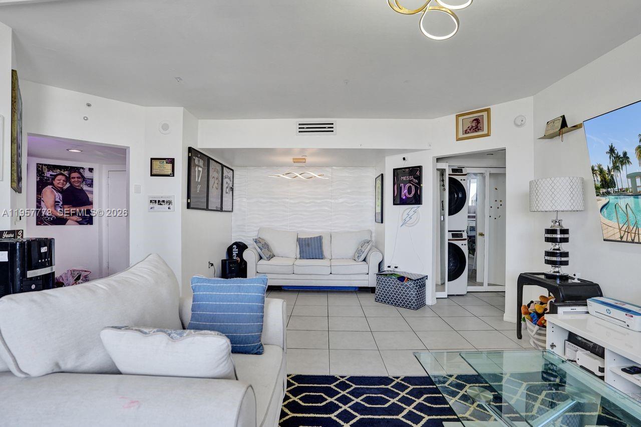 THE WAVERLY AT SOUTH BEAC - Residential