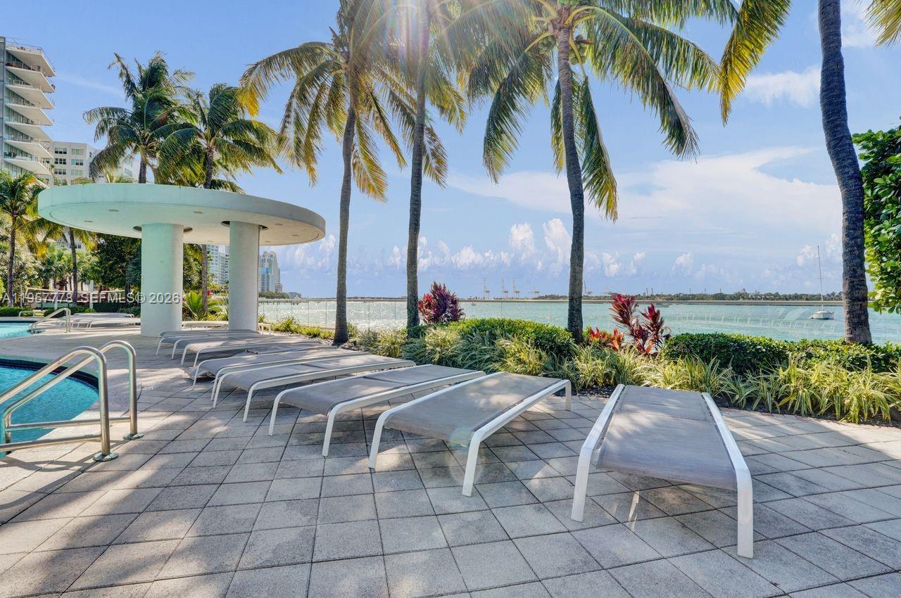 THE WAVERLY AT SOUTH BEAC - Residential