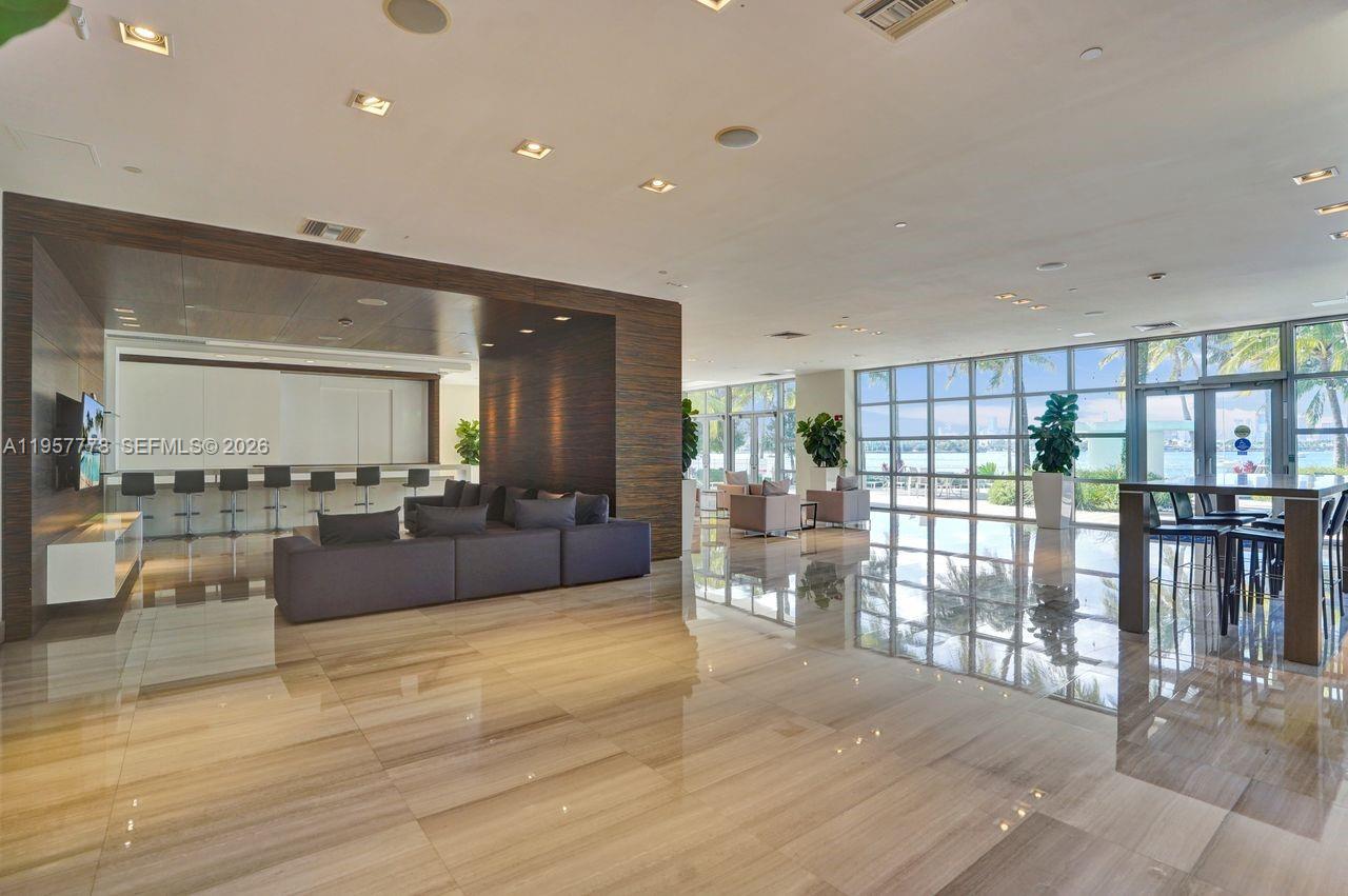 THE WAVERLY AT SOUTH BEAC - Residential