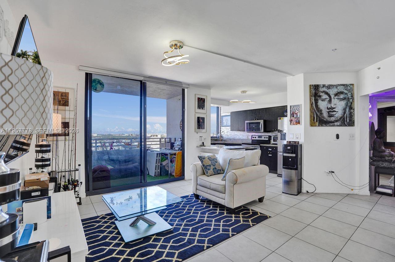 THE WAVERLY AT SOUTH BEAC - Residential