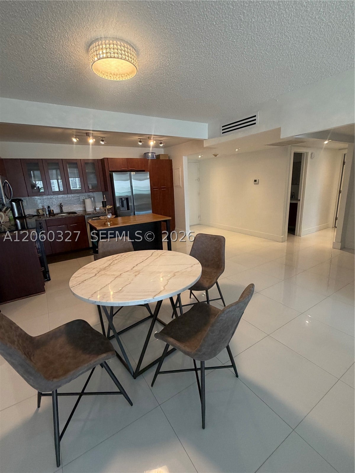 19390 Collins Ave 1007