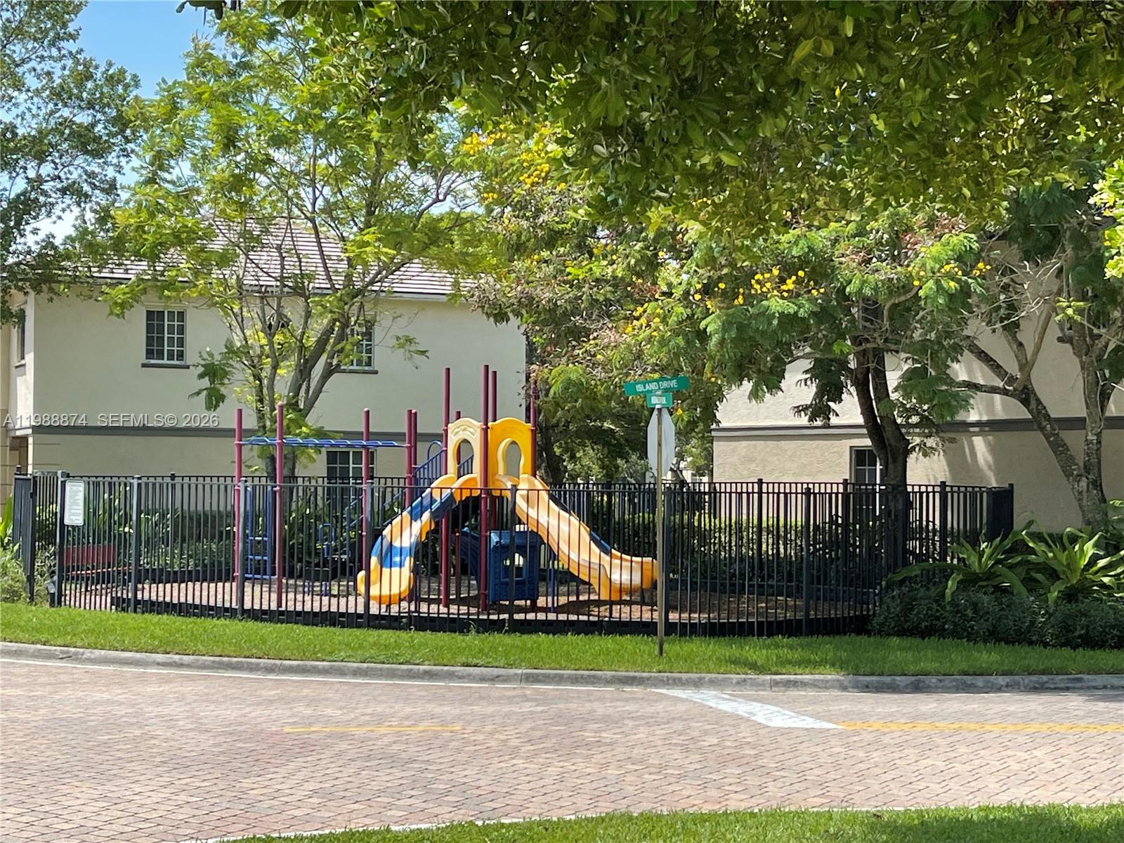 MARSH HARBOUR 3 CONDO - Residential Lease