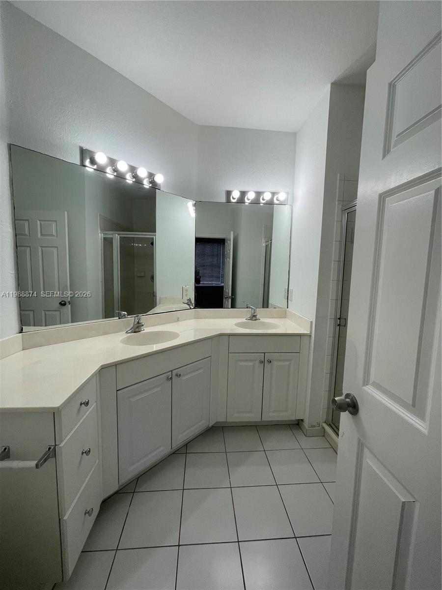 MARSH HARBOUR 3 CONDO - Residential Lease