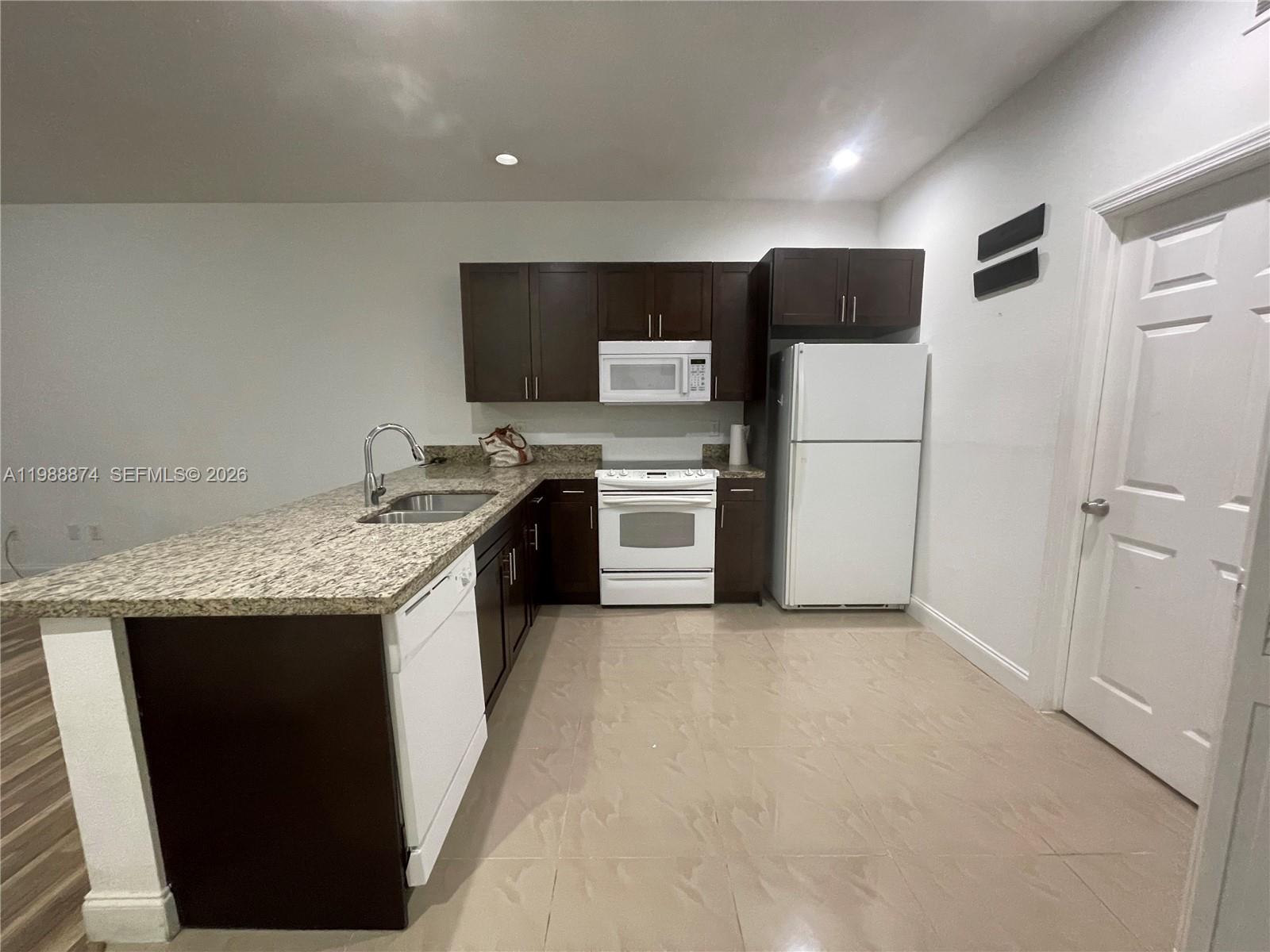 MARSH HARBOUR 3 CONDO - Residential Lease