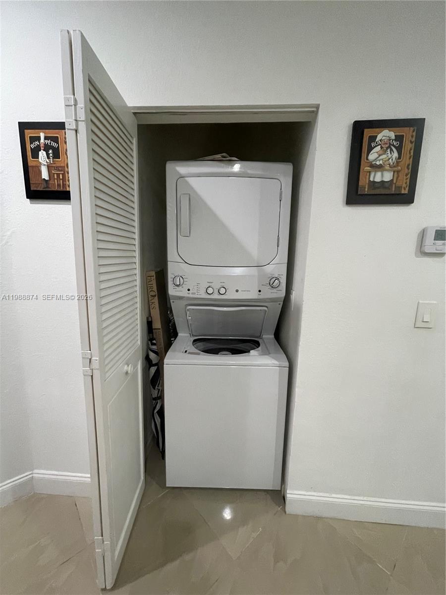 MARSH HARBOUR 3 CONDO - Residential Lease