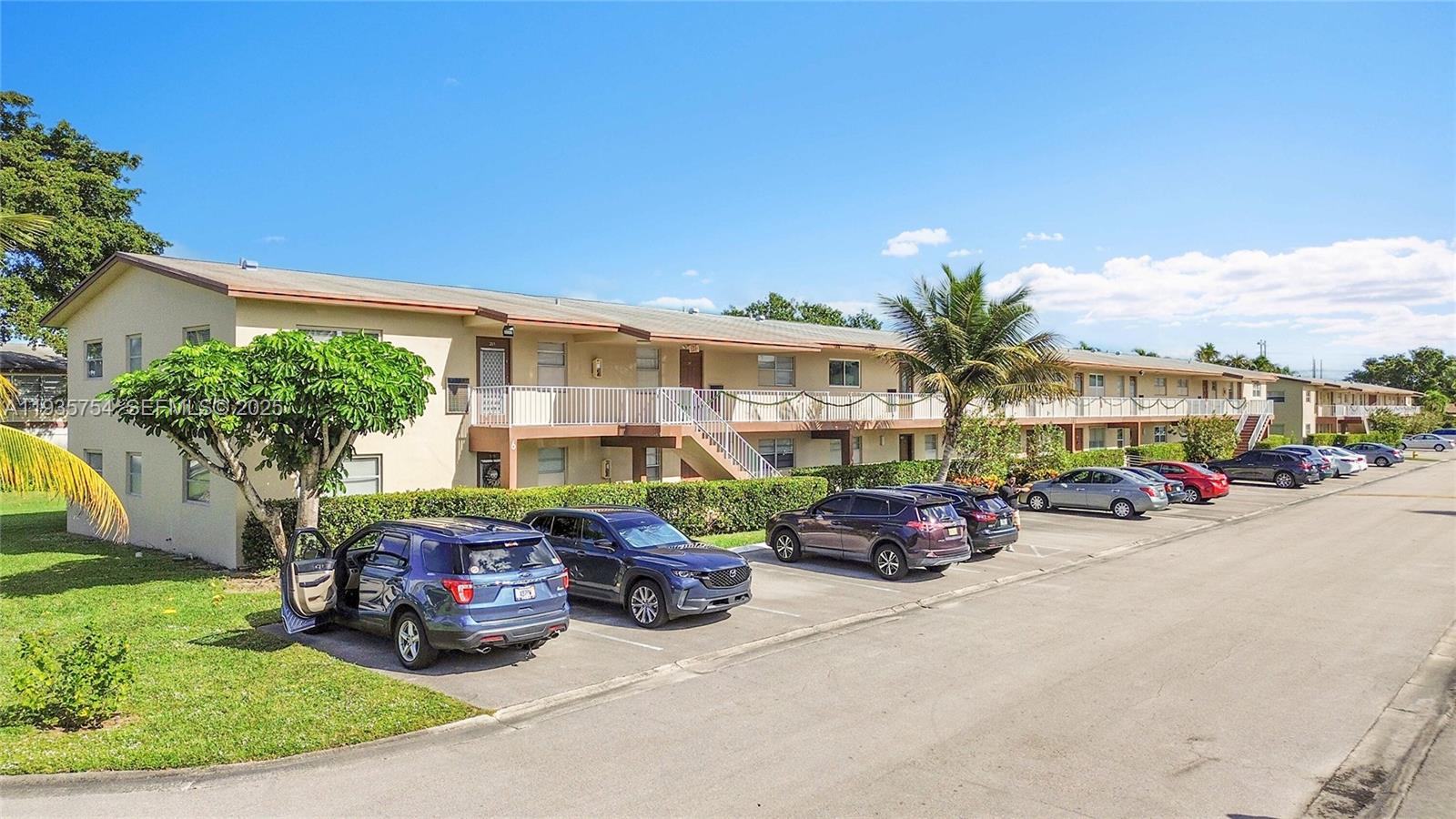 ORIOLE GARDENS 6 CONDO - Residential