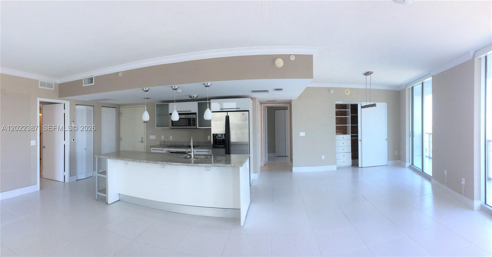 View photos, virtual tours, details... 185 SW 7th St 1611