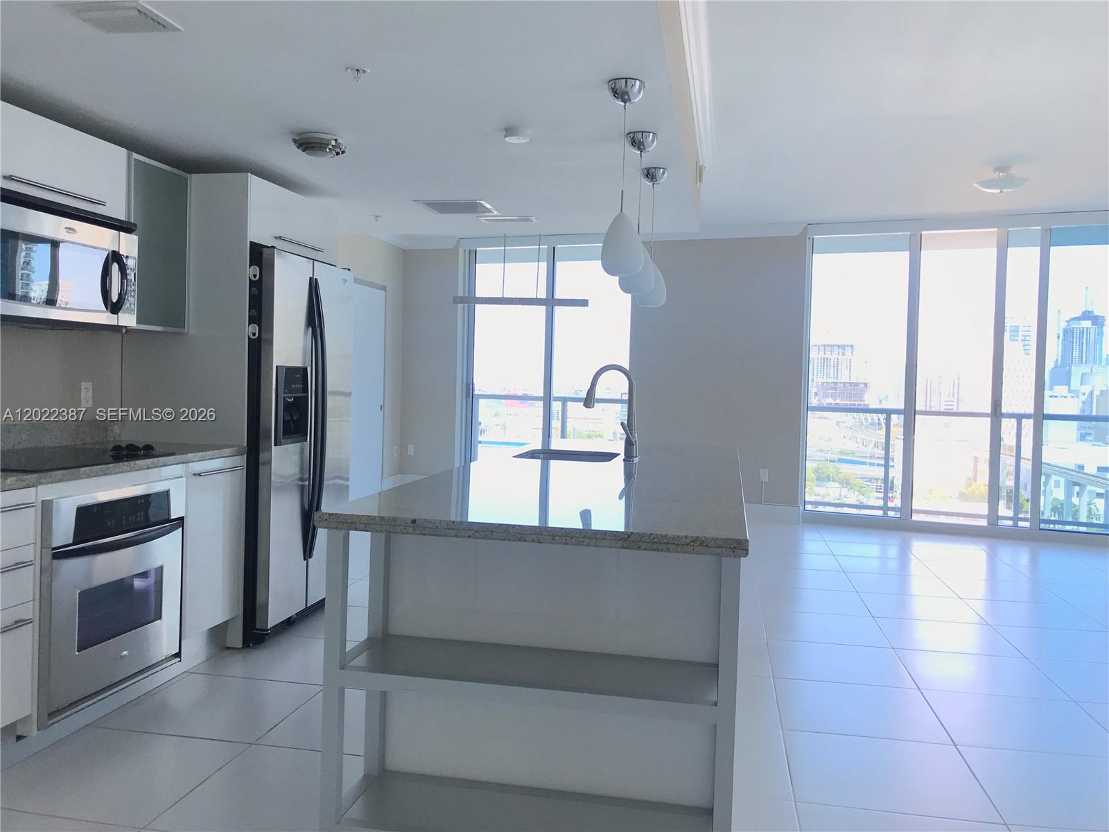 View photos, virtual tours, details... 185 SW 7th St 1611