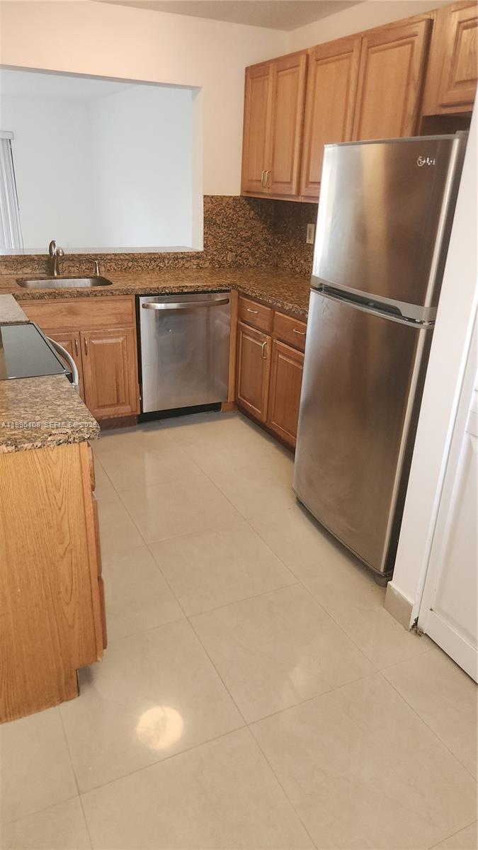 PALMS OF PEMBROKE CONDO - Residential