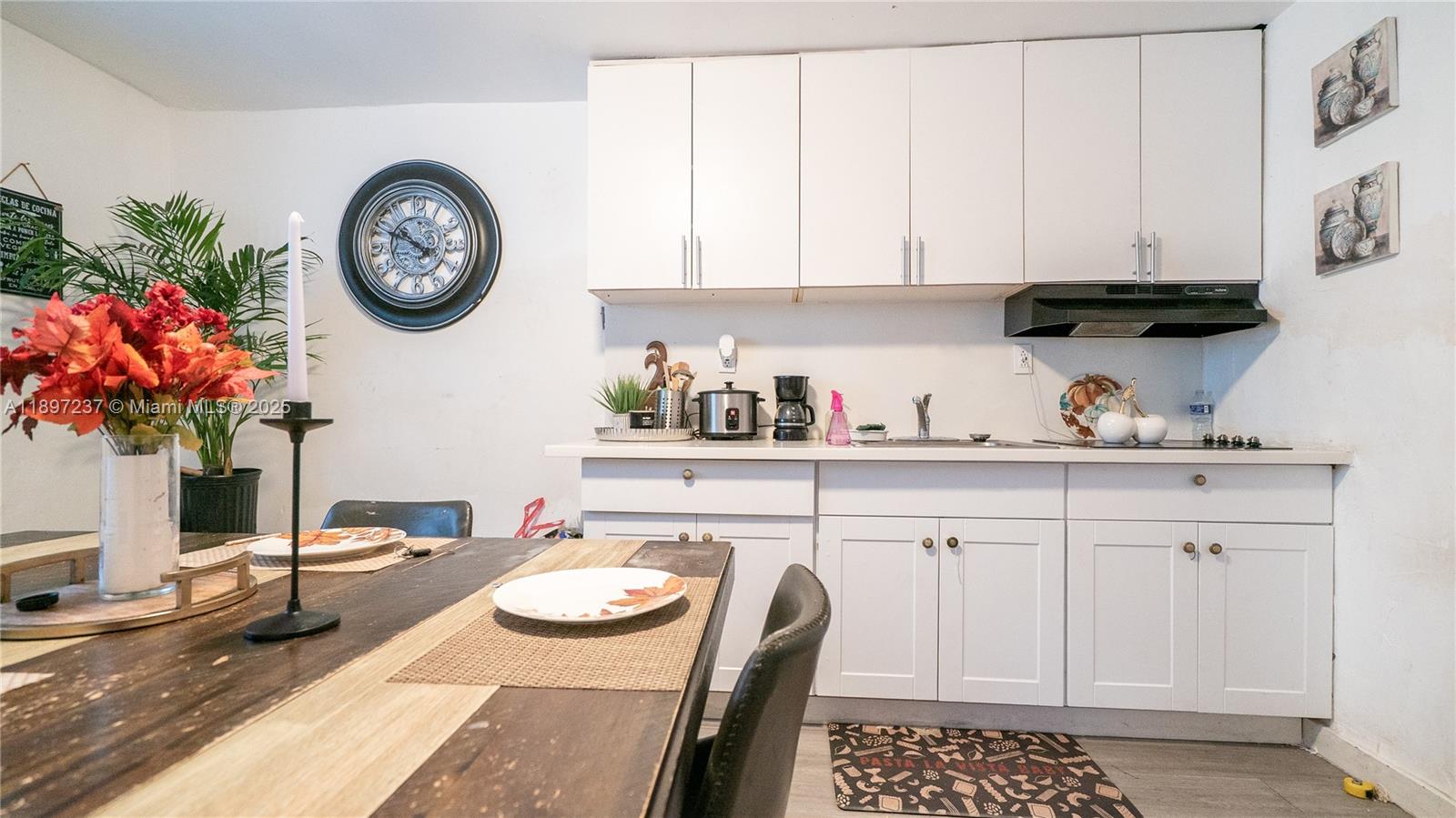 SANTA CLARA SUB - Residential Income
