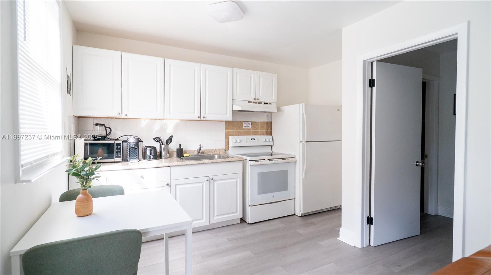 SANTA CLARA SUB - Residential Income