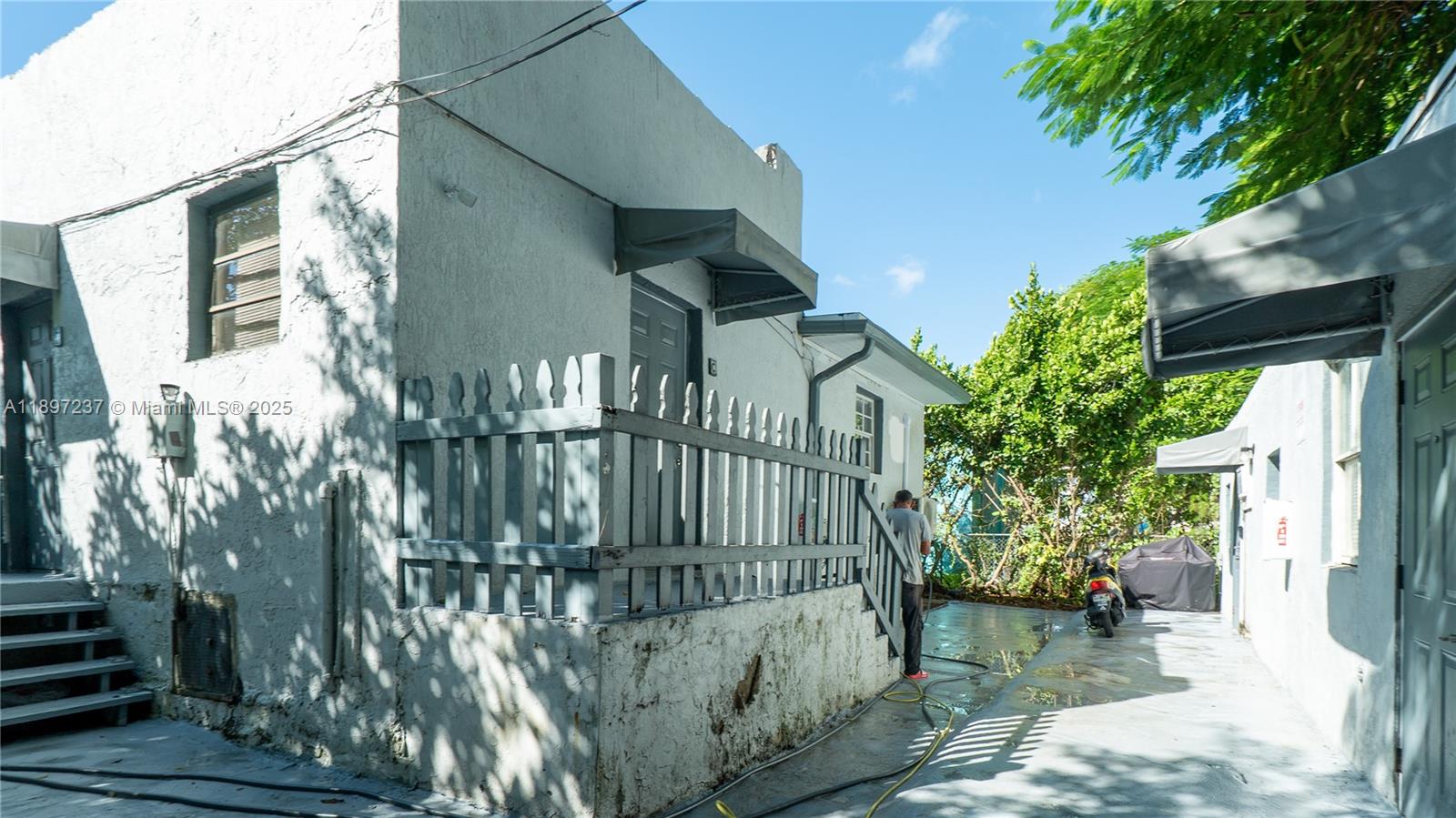 SANTA CLARA SUB - Residential Income
